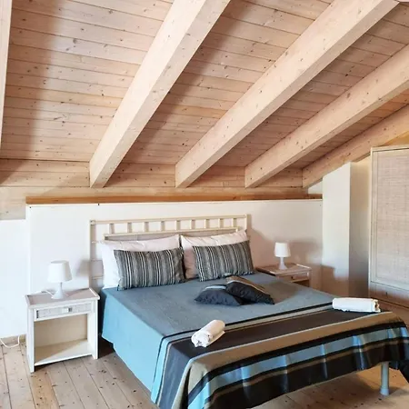 Appartement In Cutro Mit Kleinem Garten Le Castella (Calabria)